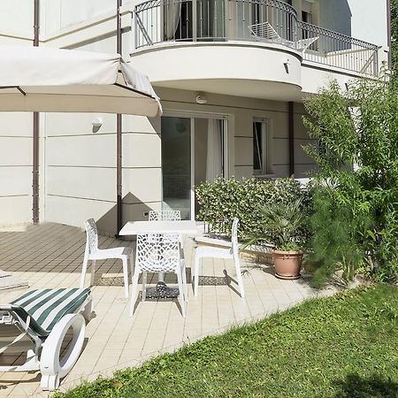 Residence Hamilton Riccione Buitenkant foto
