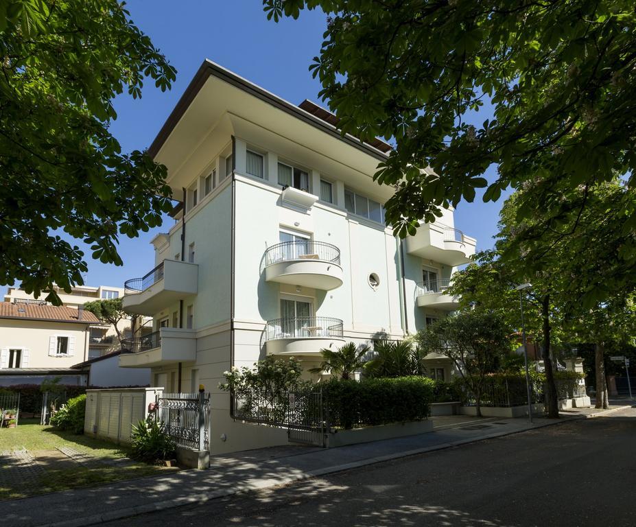 Residence Hamilton Riccione Buitenkant foto