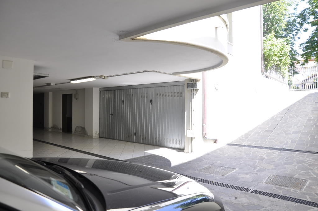 Residence Hamilton Riccione Buitenkant foto