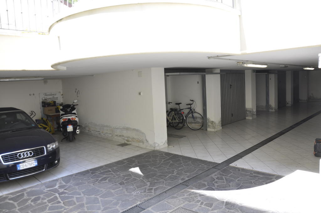 Residence Hamilton Riccione Buitenkant foto