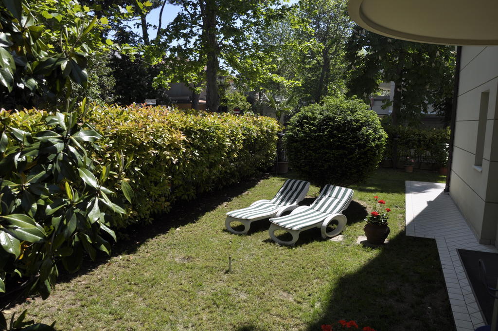 Residence Hamilton Riccione Buitenkant foto