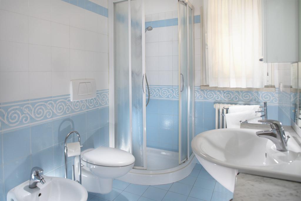 Residence Hamilton Riccione Buitenkant foto
