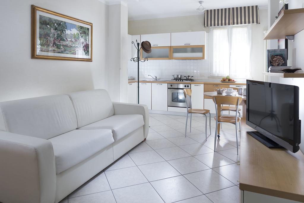 Residence Hamilton Riccione Buitenkant foto