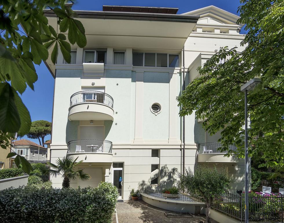 Residence Hamilton Riccione Buitenkant foto