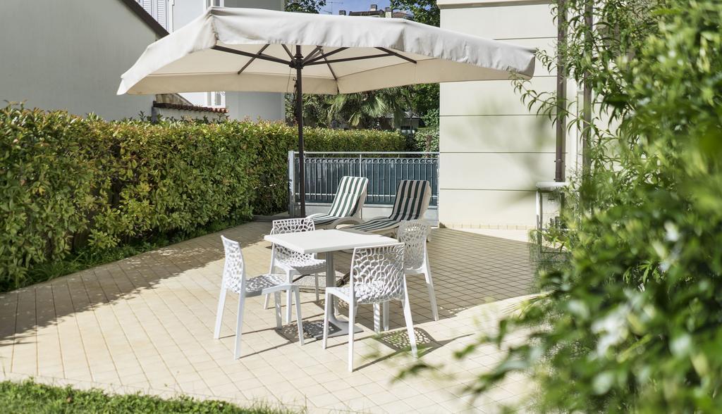 Residence Hamilton Riccione Buitenkant foto
