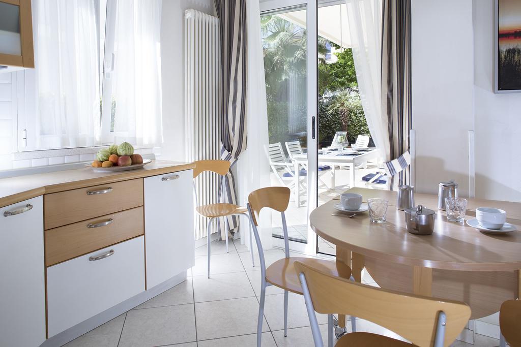 Residence Hamilton Riccione Buitenkant foto