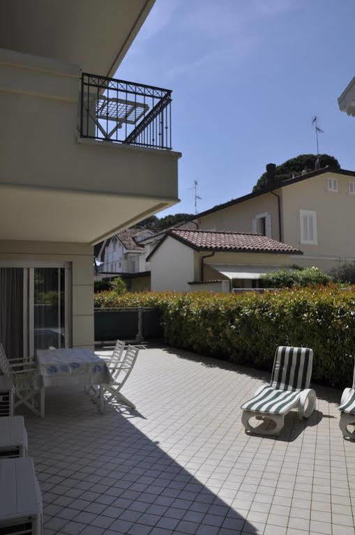Residence Hamilton Riccione Buitenkant foto
